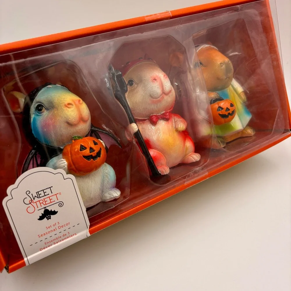 Halloween Capybara Figurine Set of 3 Bat Devil Ghost Costumes Hamster Decor
